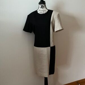 John Roberts Women’s Dress with short sleeve in two colors black/creme Size 12